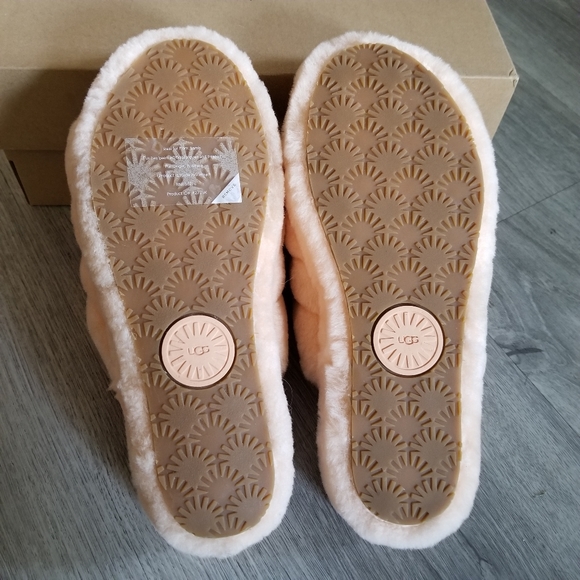 UGG Fluff Yeah Slide Slippers - Picture 7 of 9